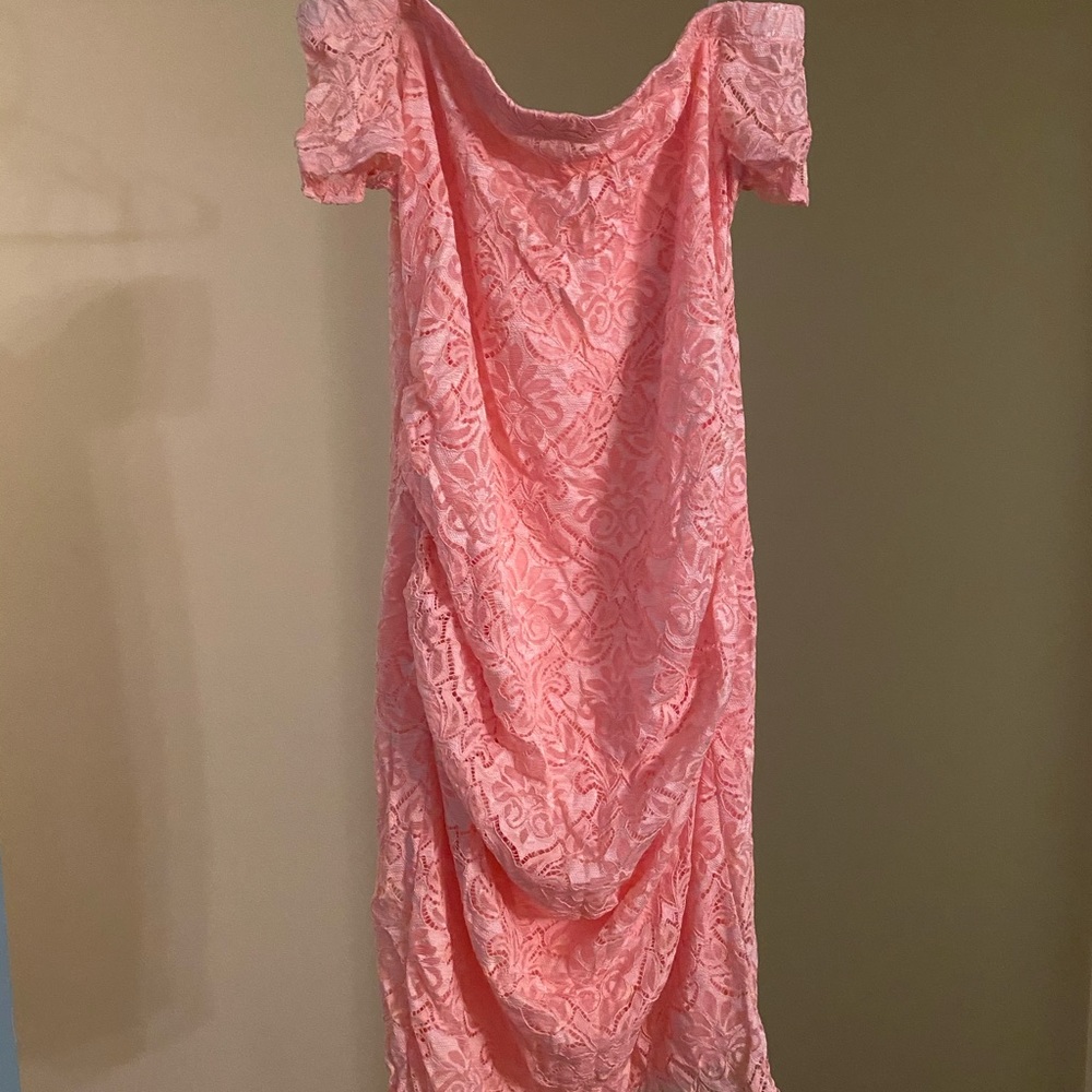 Lace maternity dress